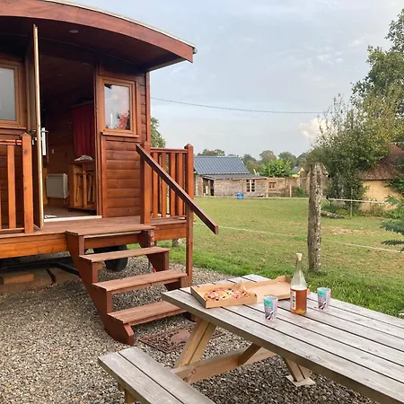 Holiday home Baie Normandie Tiny House Isolee , Chauffee, 40min Mt St Michel 30min Draps Serviettes *