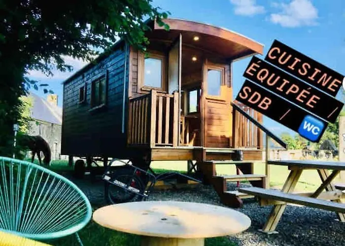 Vue Poneys, 40min Mt St Michel 30min Draps Serviettes Baie Normandie Holiday home La Chapelle-Cecelin