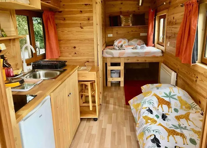 Vue Poneys, 40min Mt St Michel 30min Draps Serviettes Baie Normandie Holiday home